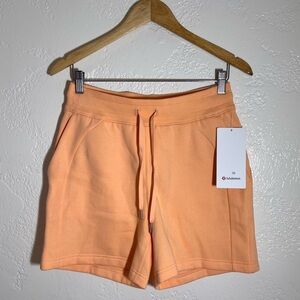 Lululemon Scuba High-Rise Short 5" - Peach Bellini - Size 6